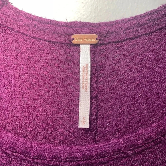 Free People Oversized high/ Low Waffle Top Size SP - Picture 3 of 5